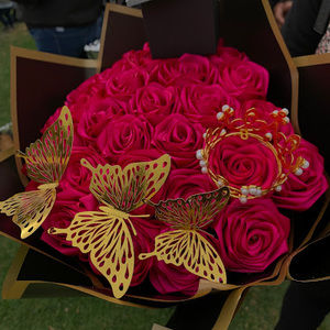 Meet your Posher, Yasmine